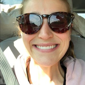 Meet your Posher, Frederique